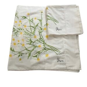 Vintage Shasta daisy print pillow case set